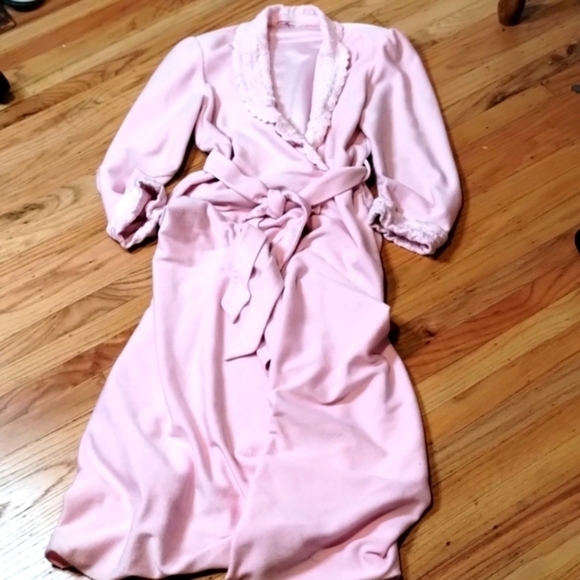 Vintage Evelyn Pearson crossover robe Sz M-L Excellent condition - Picture 2 of 7